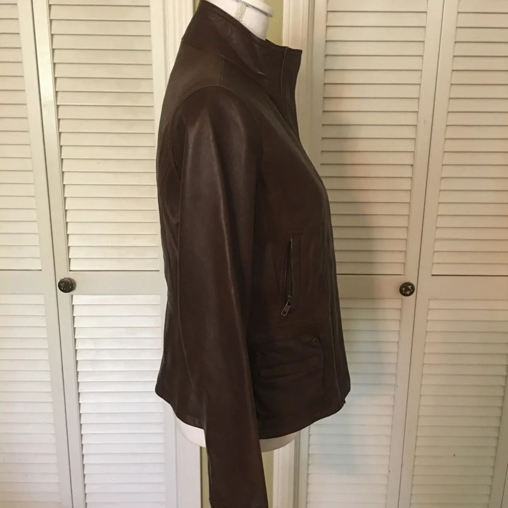 Gianni Bini Buttery Soft Luxurious Tailored Classic leather jacket